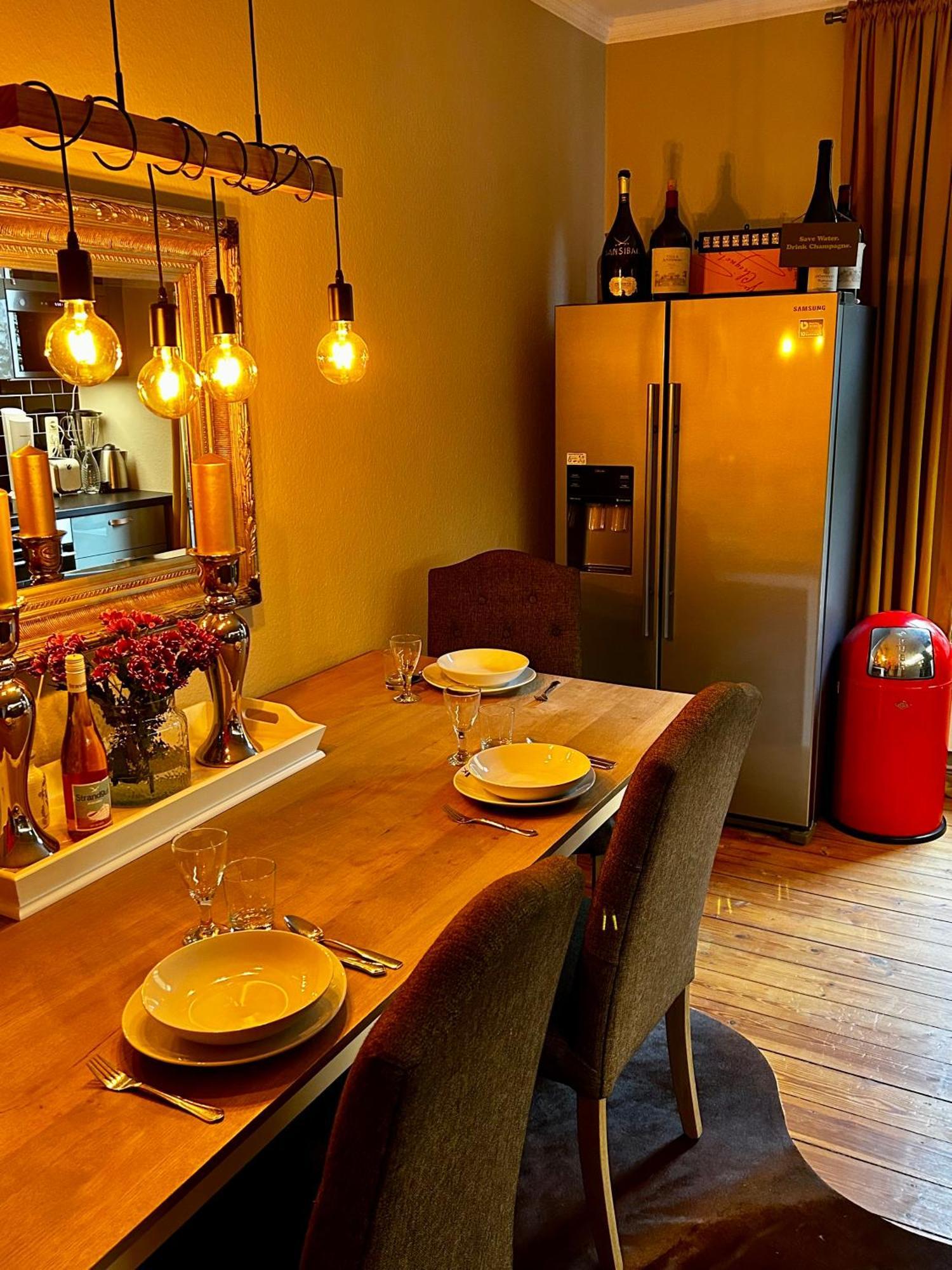 Appartement Deluxe Altbaucharme In Zentraler Lage Kiel